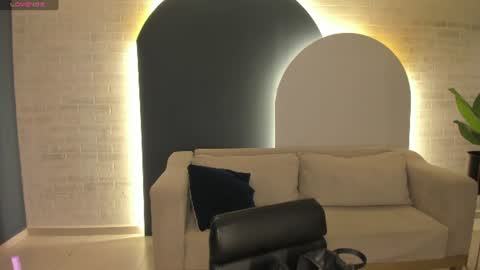 Snapshot of niasalvatore chatting on 07.20.26 Call me Nia online show from 07.20.26