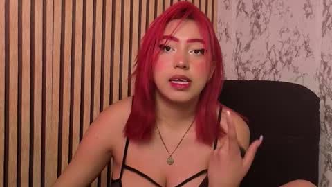 Snapshot of nicecherry_ chatting on 11.12.25 Michell online show from 11.12.25