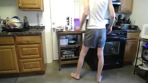 Snapshot of niceguyandrew chatting on 09.21.25 Andrew online show from 09.21.25