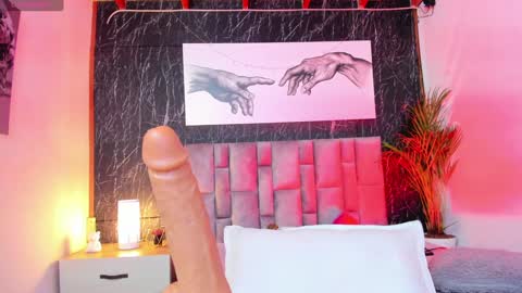 Snapshot of nicelle_carson chatting on 02.03.25 Nicolle online show from 02.03.25