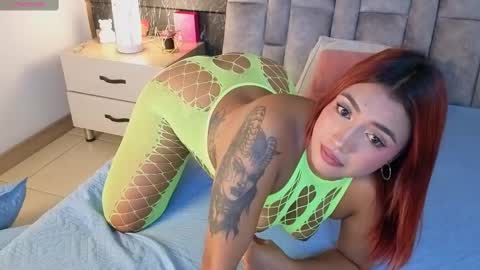 Snapshot of nicelle_carson chatting on 09.22.25 Nicolle online show from 09.22.25