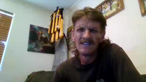 Snapshot of niceozziecockxxx chatting on 02.02.25 Sexiishaine online show from 02.02.25