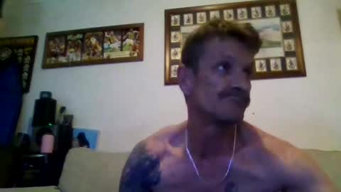 Snapshot of niceozziecockxxx chatting on 09.26.25 Sexiishaine online show from 09.26.25