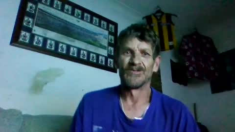 Snapshot of niceozziecockxxx chatting on 11.26.25 Sexiishaine online show from 11.26.25