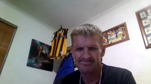 Snapshot of niceozziecockxxx chatting on 01.18.26 Sexiishaine online show from 01.18.26