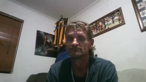 Snapshot of niceozziecockxxx chatting on 03.12.26 Sexiishaine online show from 03.12.26