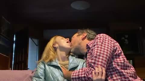 Snapshot of nick_and_bennie chatting on 10.01.25 Nick f and Bennie m online show from 10.01.25