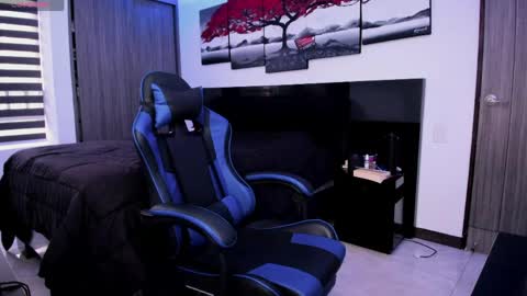 Nick Klaus online show from 04.21.26