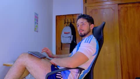 Snapshot of nick_moss_ chatting on 03.24.26 nick_moss_ online show from 03.24.26