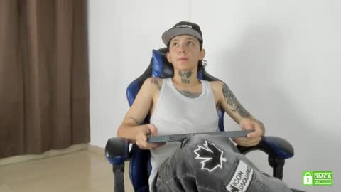 Snapshot of nick_tattooedguy chatting on 06.19.26 nick_tattooedguy online show from 06.19.26