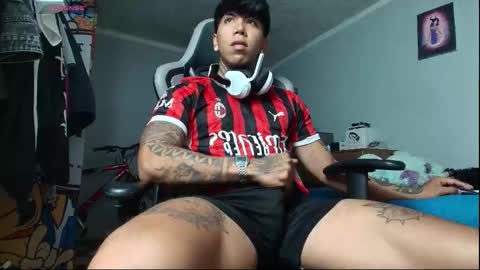 Snapshot of nickhot0609 chatting on 11.14.25 Nickhot0609 online show from 11.14.25