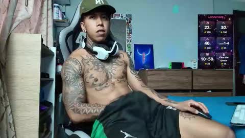 Snapshot of nickhot0609 chatting on 12.19.25 Nickhot0609 online show from 12.19.25