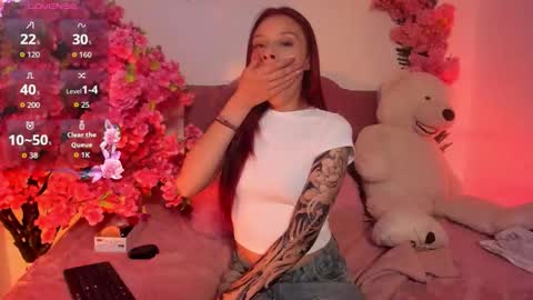 Snapshot of nickie_reed_ chatting on 02.12.26 nickie_reed_ online show from 02.12.26