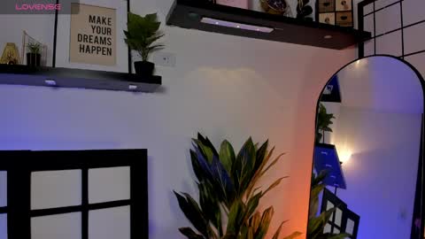 nickie_reed_ online show from 04.23.26