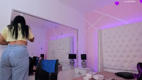 Snapshot of nickky_thompson chatting on 02.09.25 nickky online show from 02.09.25