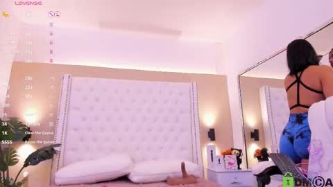 Snapshot of nickky_thompson chatting on 11.05.25 nickky online show from 11.05.25