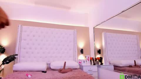 Snapshot of nickky_thompson chatting on 11.13.25 nickky online show from 11.13.25