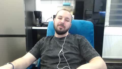 Julian online show from 02.05.26