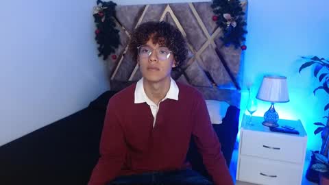 Nickolas Muoz online show from 12.19.24
