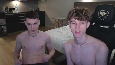 Snapshot of nicky_mart chatting on 10.27.25 Nicki Danny online show from 10.27.25