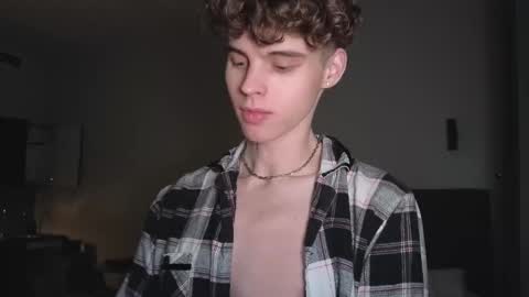 Snapshot of nicky_mart chatting on 10.28.25 Nicki Danny online show from 10.28.25