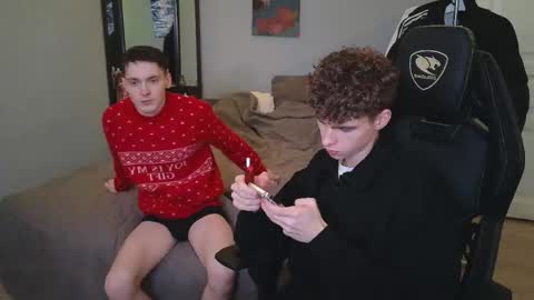 Snapshot of nicky_mart chatting on 12.19.25 Nicki Danny online show from 12.19.25