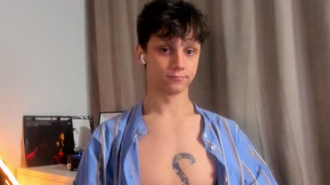 Snapshot of nicky_neal chatting on 12.20.24 Nicky Neal online show from 12.20.24