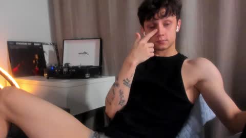 Snapshot of nicky_neal chatting on 12.20.24 Nicky Neal online show from 12.20.24