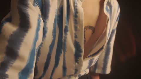 Snapshot of nicky_neal chatting on 02.04.25 Nicky Neal online show from 02.04.25