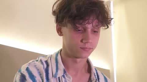 Snapshot of nicky_neal chatting on 10.24.25 Nicky Neal online show from 10.24.25