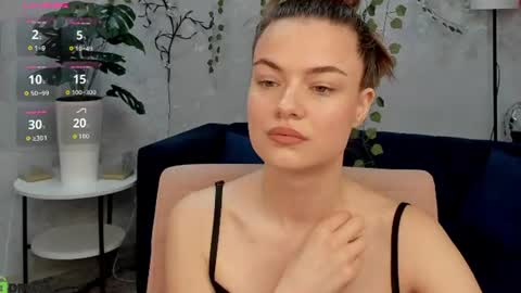 Snapshot of nicky_r0se chatting on 06.20.26 Ameli online show from 06.20.26
