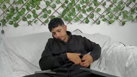 Snapshot of nicky_vance chatting on 02.25.25 nicky online show from 02.25.25