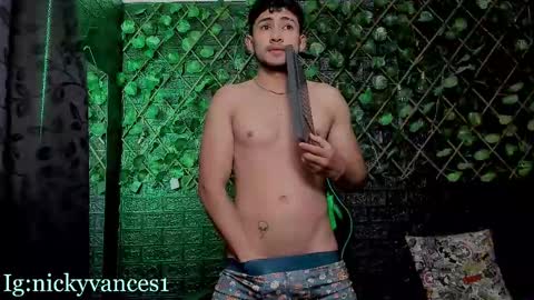 Snapshot of nicky_vance chatting on 10.17.25 nicky online show from 10.17.25