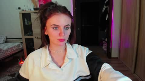 Nicky Weekends online show from 02.06.25