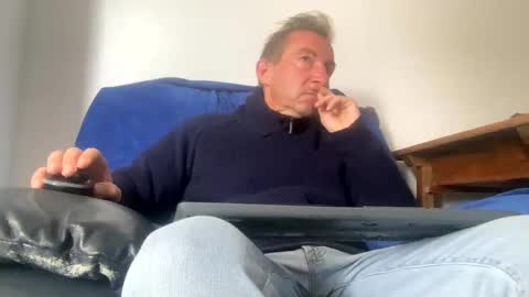 Snapshot of nico181969 chatting on 03.10.25 Nico online show from 03.10.25