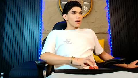 nico_monroet online show from 04.30.26