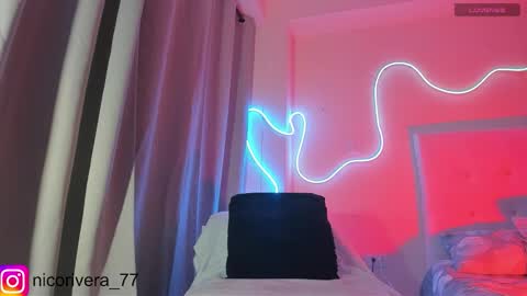 Snapshot of nico_rivera chatting on 12.17.25 Nicolas online show from 12.17.25