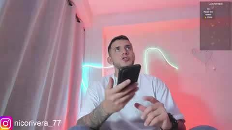 Snapshot of nico_rivera chatting on 01.11.26 Nicolas online show from 01.11.26