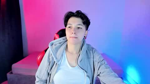 Snapshot of nicocoox chatting on 10.28.25 NICO online show from 10.28.25