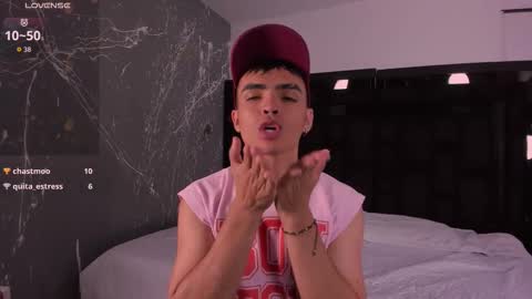 Snapshot of nicokingg_ chatting on 11.22.25 Nico King online show from 11.22.25