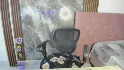 Snapshot of nicol_jone chatting on 07.14.26 Nicol sanchez online show from 07.14.26