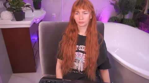 Nicol Moonn online show from 04.24.26