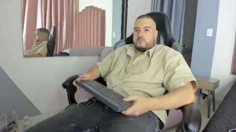 Snapshot of nicola_d_angelo chatting on 07.25.26 nicola_d_angelo online show from 07.25.26
