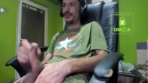 L. Nicolas online show from 10.18.25