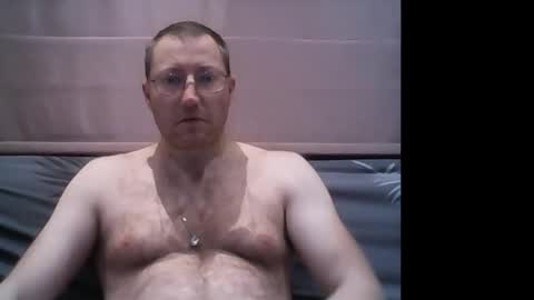 Snapshot of nicolaslapin87 chatting on 10.14.25 nicolaslapin87 online show from 10.14.25