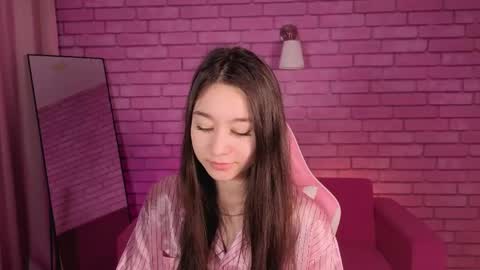 Nicole online show from 05.04.26