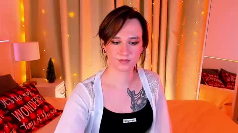 Snapshot of nicole_cidman chatting on 12.17.24 Nicole online show from 12.17.24