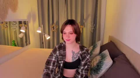 Snapshot of nicole_cidman chatting on 12.18.24 Nicole online show from 12.18.24