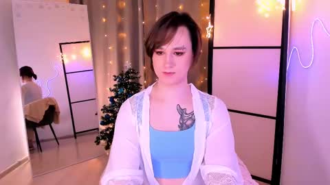 Snapshot of nicole_cidman chatting on 12.19.24 Nicole online show from 12.19.24