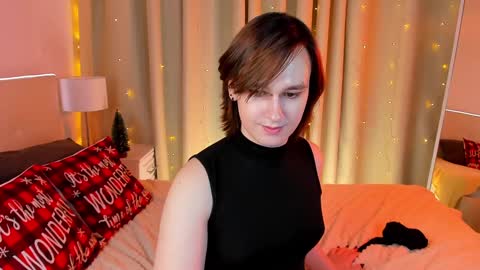 Snapshot of nicole_cidman chatting on 12.28.24 Nicole online show from 12.28.24